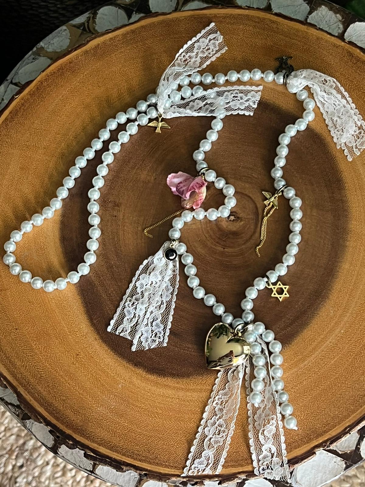 Sophia Pearl Vintage Necklace