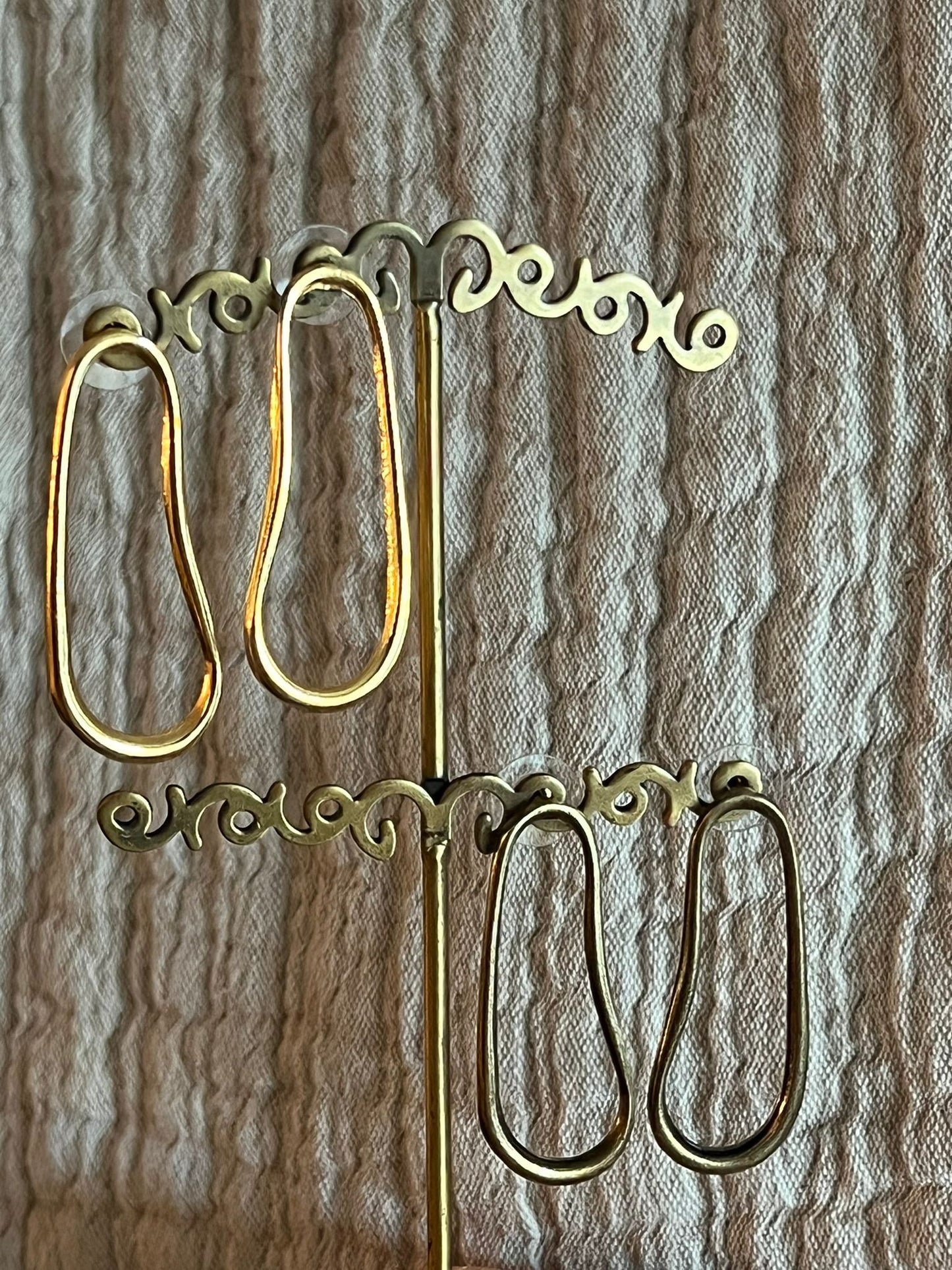 Oozy Stud Earrings