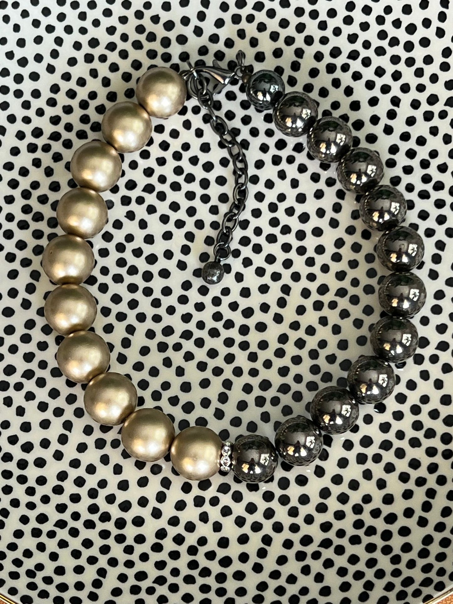 Two-Color Ball Choker