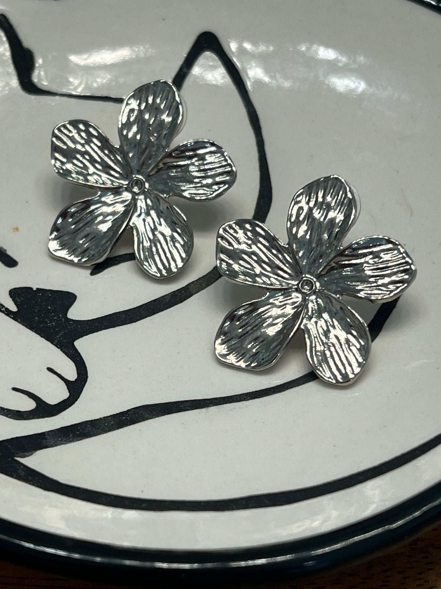 Metal Flower Studs